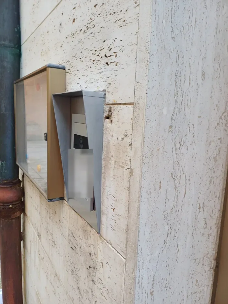 Pulsantiera videocitofono a Caorle
